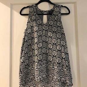 Tolani Black and White Printed Tank Top